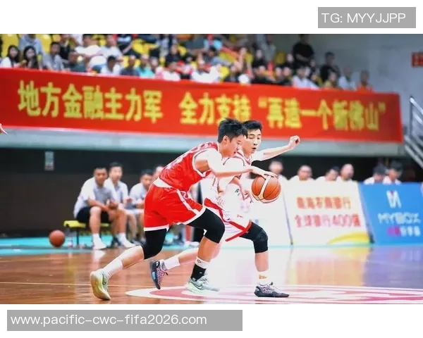 猛篮球热潮席卷全城青少年运动热情高涨引领新风尚